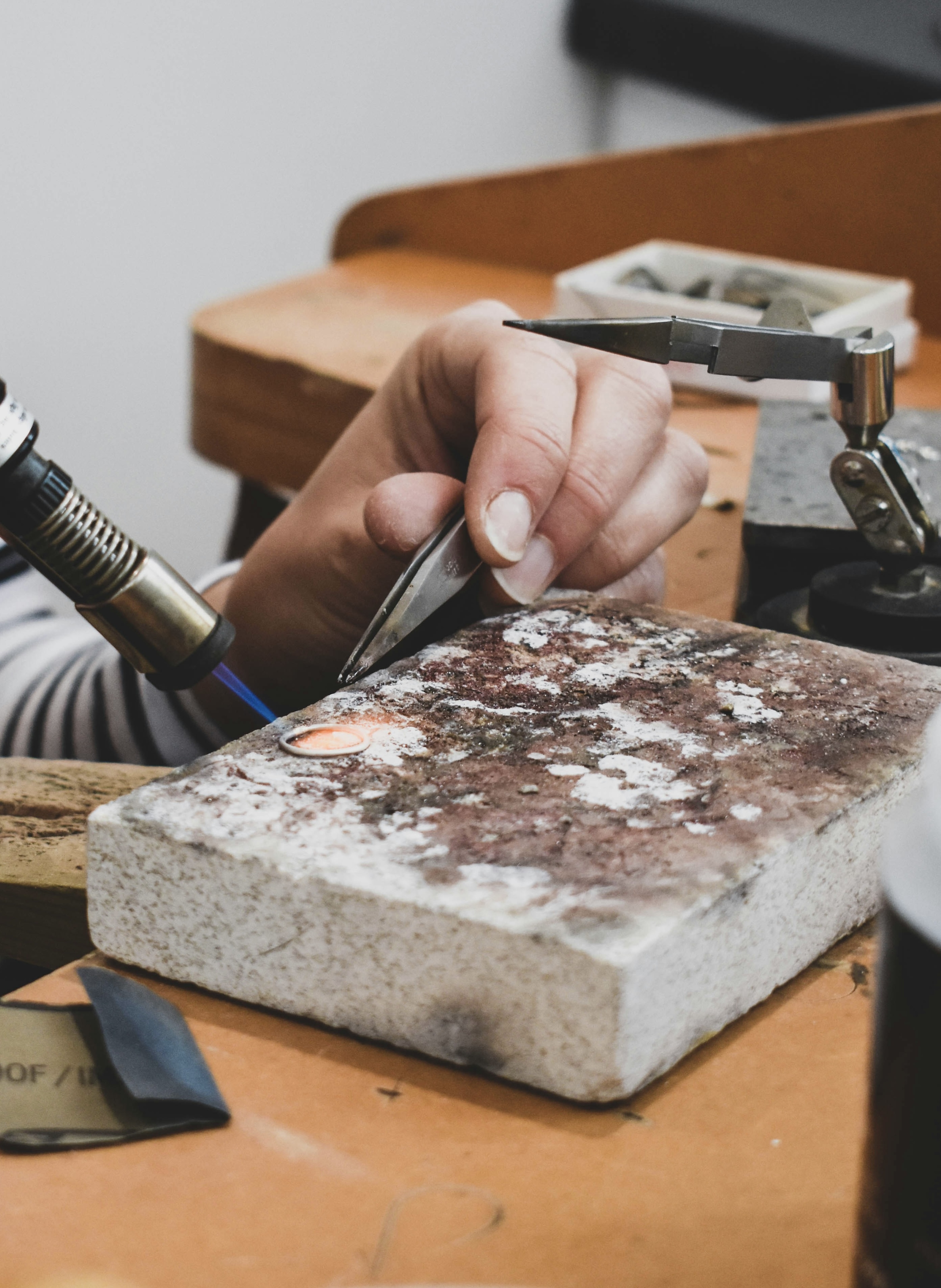 Gullsmed lodder smykke